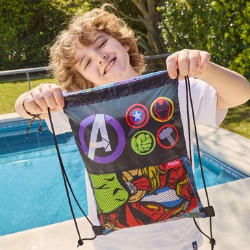 Toallon de Microfibra Con Bolso Avengers - Piñata