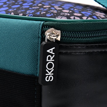 Lunchera Apertura Superior Play Futbol Piernas  - Skora