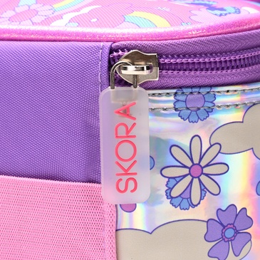 Lunchera Apertura Superior Think Happy Uni Arcoiris Mariposas  - Skora