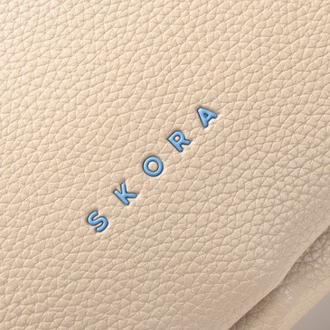 Cartera Recoleta Baguette  Con Llavero - Skora