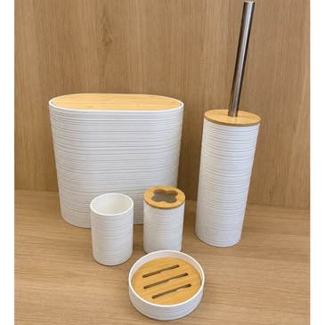 Set De Baño (Incluye Tacho, Limpia Inodoro, Porta Cepillos, Vaso y Jabonera) Quo