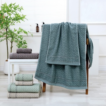 Juego De Toalla y Toallón Jacquard Con Diseño Jean Cartier